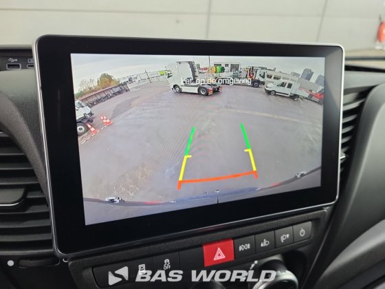 イヴェコ・デイリー 35C21 クローズド・ボックス・バン