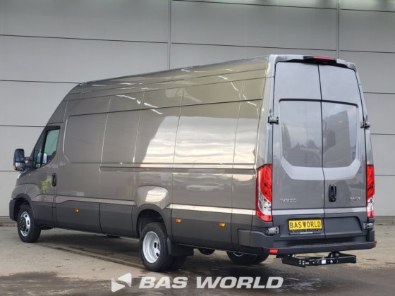 依维柯 Daily 35C21 封闭箱式货车