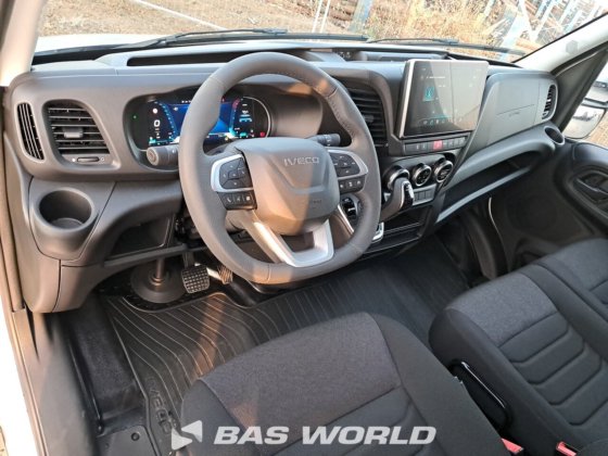 イヴェコ・デイリー 35C21 クローズド・ボックス・バン