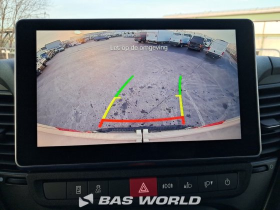 イヴェコ・デイリー 35C21 クローズド・ボックス・バン