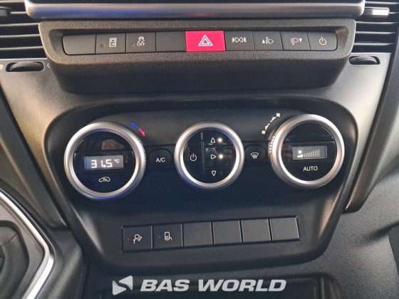 イヴェコ・デイリー 35C21 クローズド・ボックス・バン