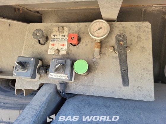 AMT 拖车帘边半挂车