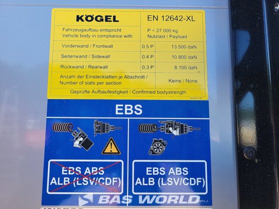 ケーゲル・カーテンサイド・セミトレーラー