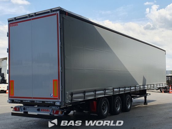 ケーゲル・カーテンサイド・セミトレーラー