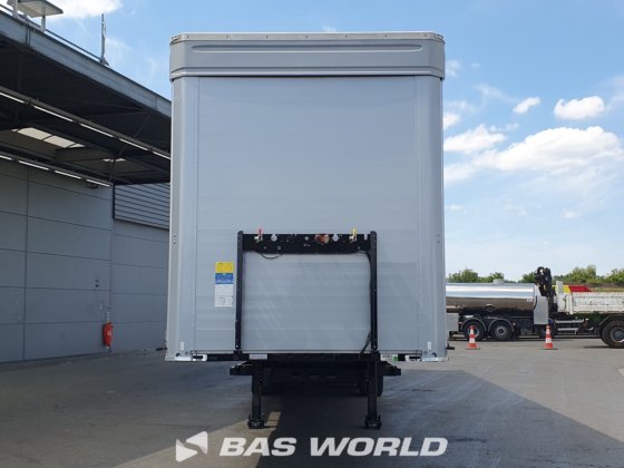 ケーゲル・カーテンサイド・セミトレーラー