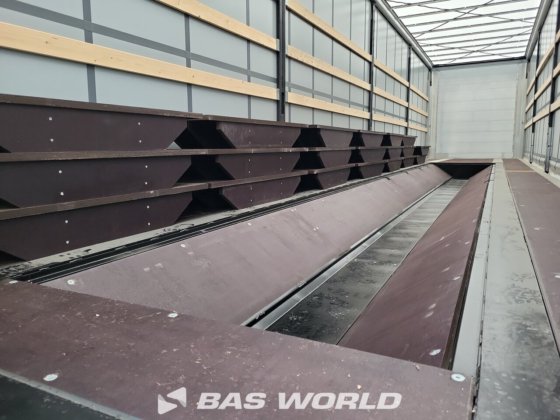 ケーゲル・カーテンサイド・セミトレーラー