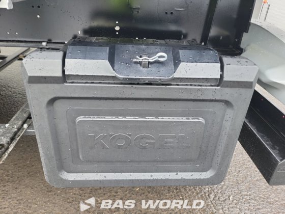 ケーゲル・カーテンサイド・セミトレーラー