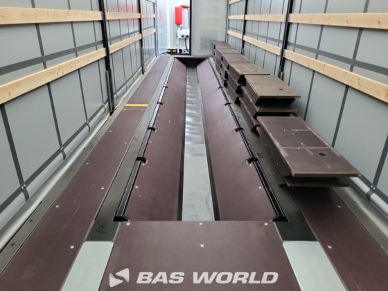 柯格尔帘边半挂车