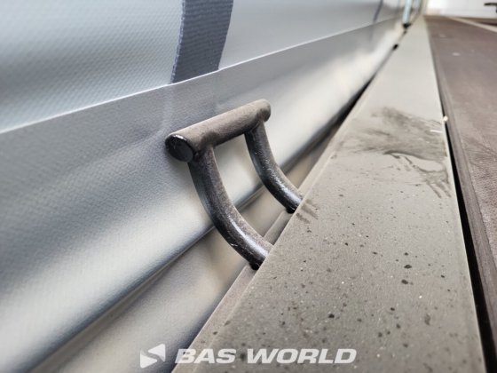 柯格尔帘边半挂车