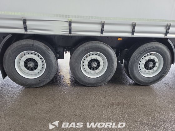 柯格尔帘边半挂车