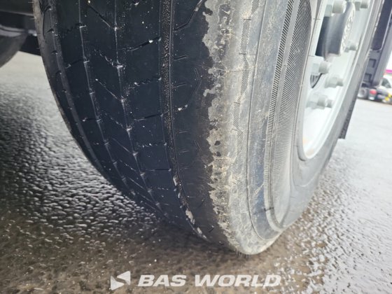 柯格尔帘边半挂车