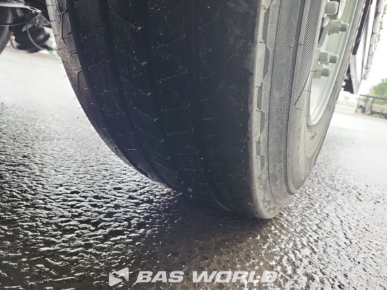 柯格尔帘边半挂车