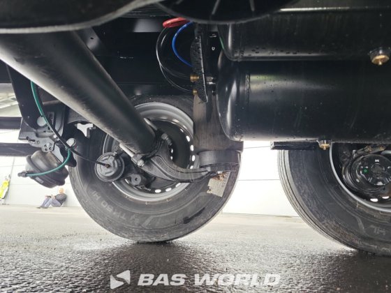 柯格尔帘边半挂车