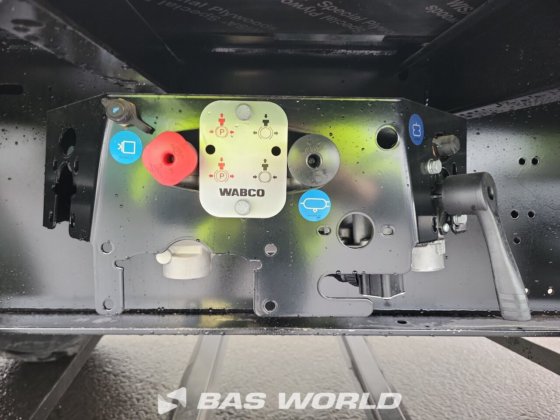 柯格尔帘边半挂车