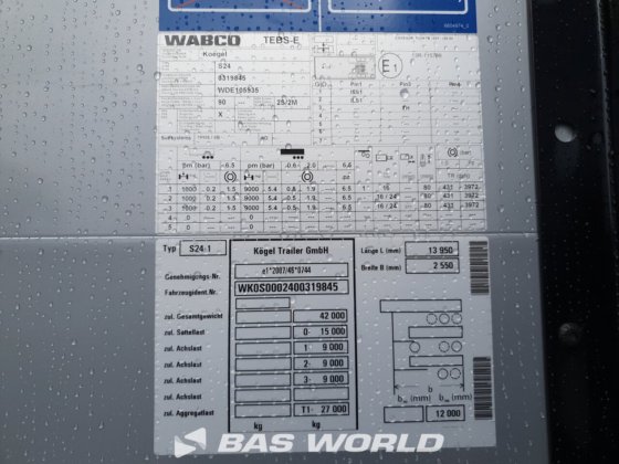 柯格尔帘边半挂车