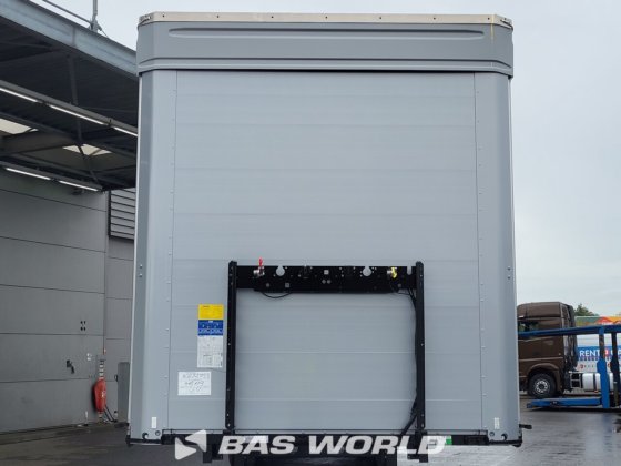 柯格尔帘边半挂车