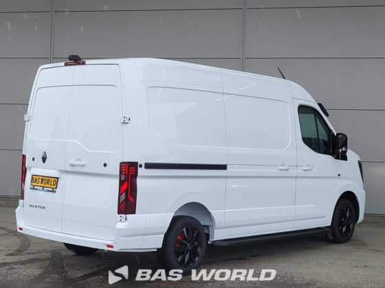 ルノー マスター 130PK クローズド・ボックス・バン