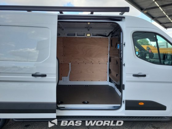 雷诺 Master 130PK 封闭箱式货车