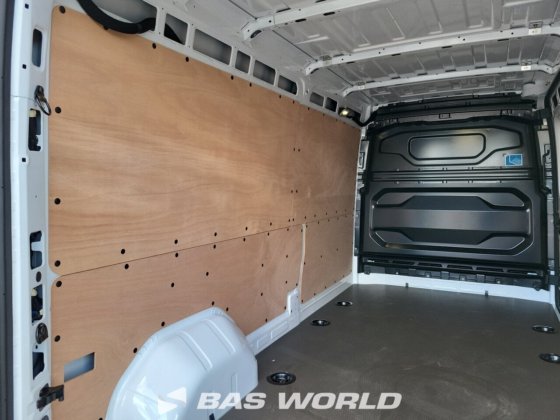 雷诺 Master 130PK 封闭箱式货车