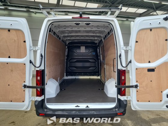 ルノー マスター 130PK クローズド・ボックス・バン