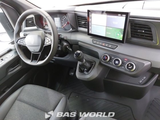 雷诺 Master 130PK 封闭箱式货车