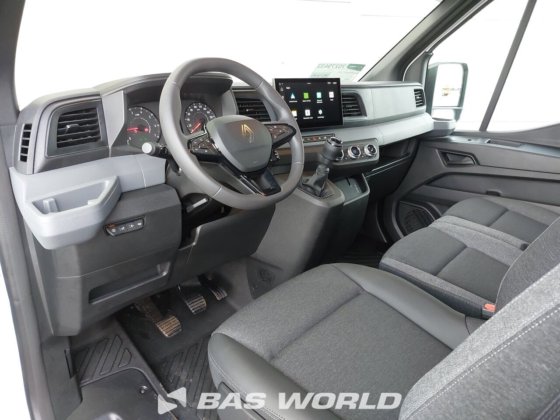 ルノー マスター 130PK クローズド・ボックス・バン