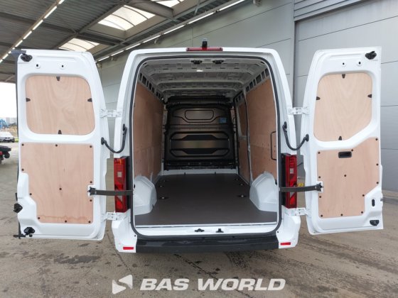 ルノー マスター 130PK クローズド・ボックス・バン