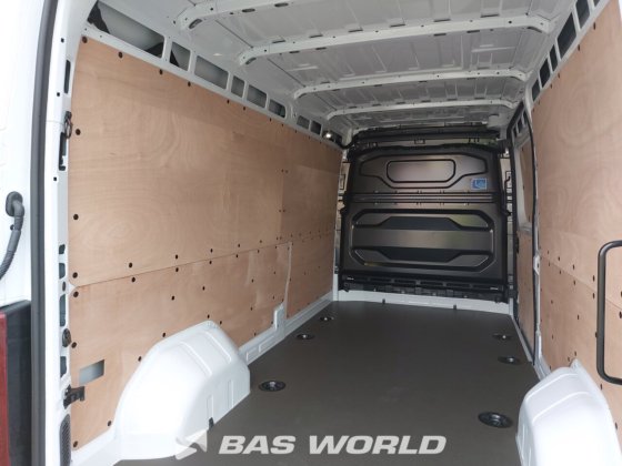 ルノー マスター 130PK クローズド・ボックス・バン