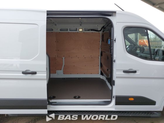 雷诺 Master 130PK 封闭箱式货车