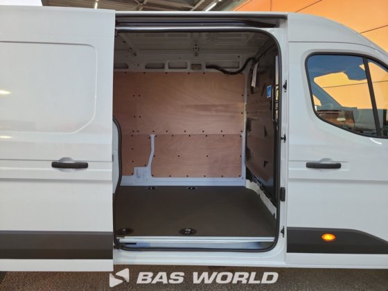 雷诺 Master 130PK 封闭箱式货车