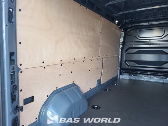 雷诺 Master 130PK 封闭箱式货车