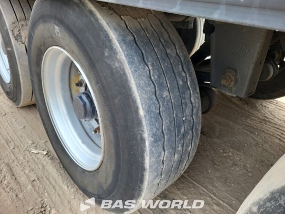 ランベレ冷蔵セミトレーラー