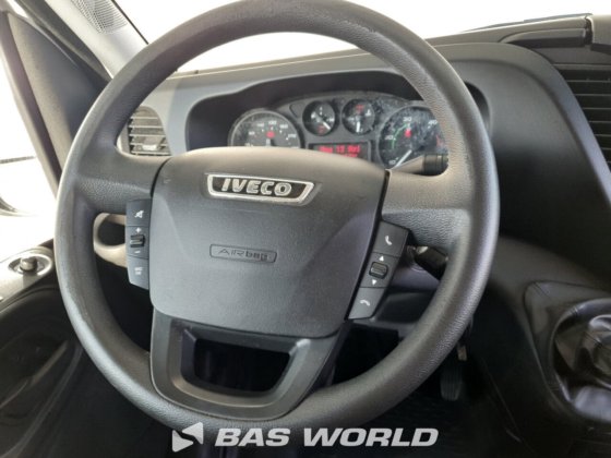 イヴェコ・デイリー 35S13 クローズド・ボックス・バン