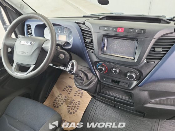 イヴェコ・デイリー 35S16 クローズド・ボックス・バン