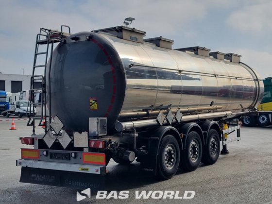 马扎尔坦克半拖车