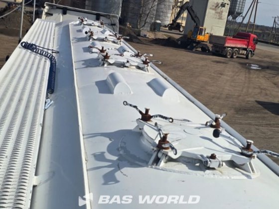 斯皮策坦克半拖车