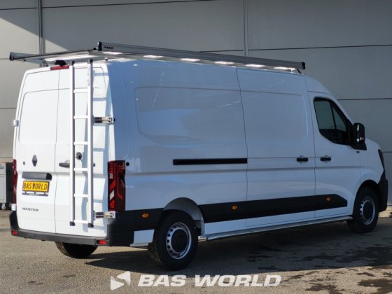 雷诺 Master 130PK 封闭箱式货车