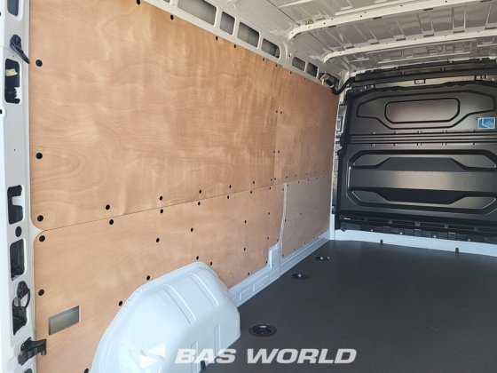 雷诺 Master 130PK 封闭箱式货车