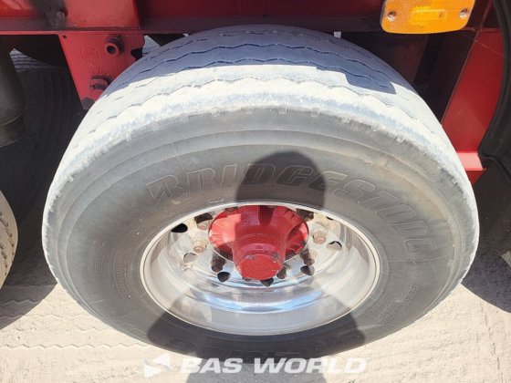 肯普夫窗帘边半挂车