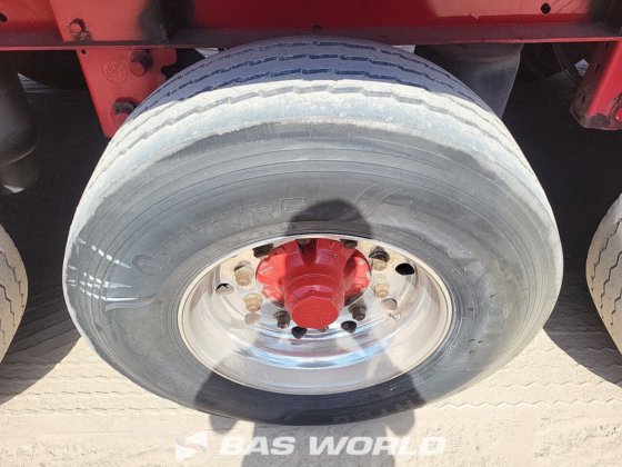 肯普夫窗帘边半挂车