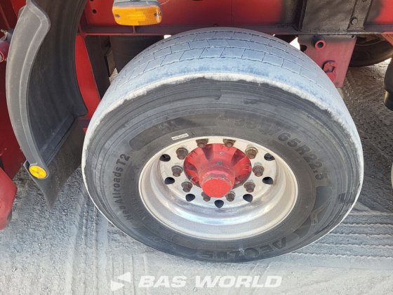 肯普夫窗帘边半挂车