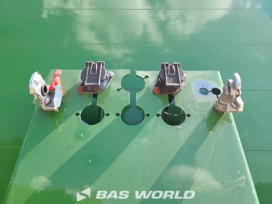 肯普夫窗帘边半挂车