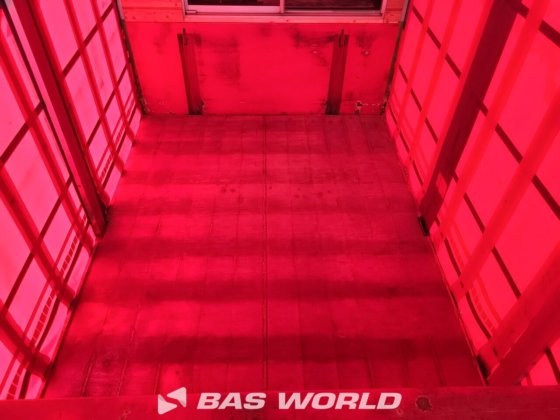 肯普夫窗帘边半挂车