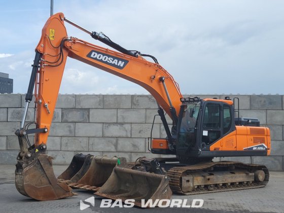 斗山 DX225 LC-7 履带式挖掘机