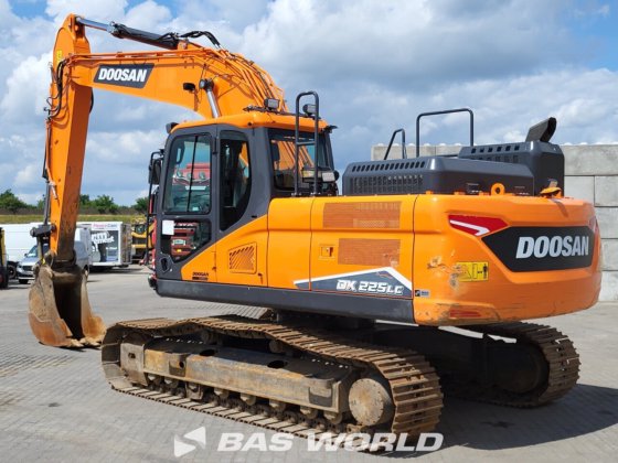 斗山 DX225 LC-7 履带式挖掘机