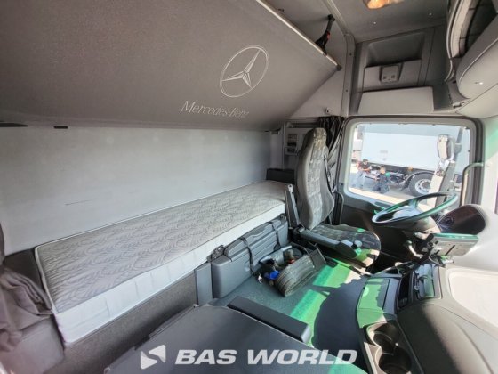 メルセデス アクトロス 2648 8X4 平トラック