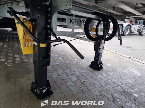 クレーカー・ウォーキング・フロア