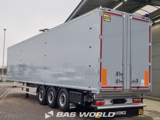 クレーカー・ウォーキング・フロア