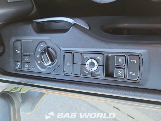 スカニア G360 6X2 ターフルゴ冷凍トラック