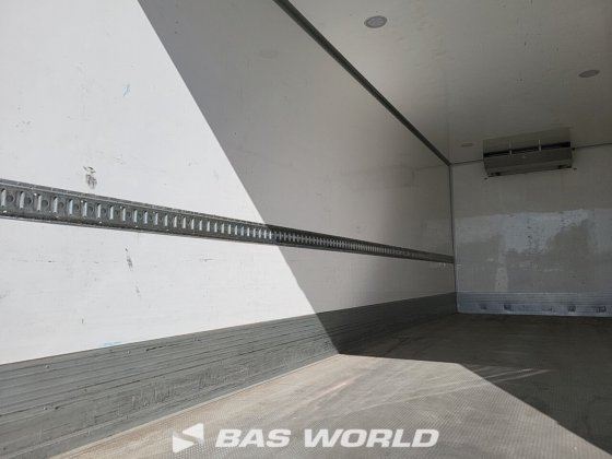 スカニア G360 6X2 ターフルゴ冷凍トラック